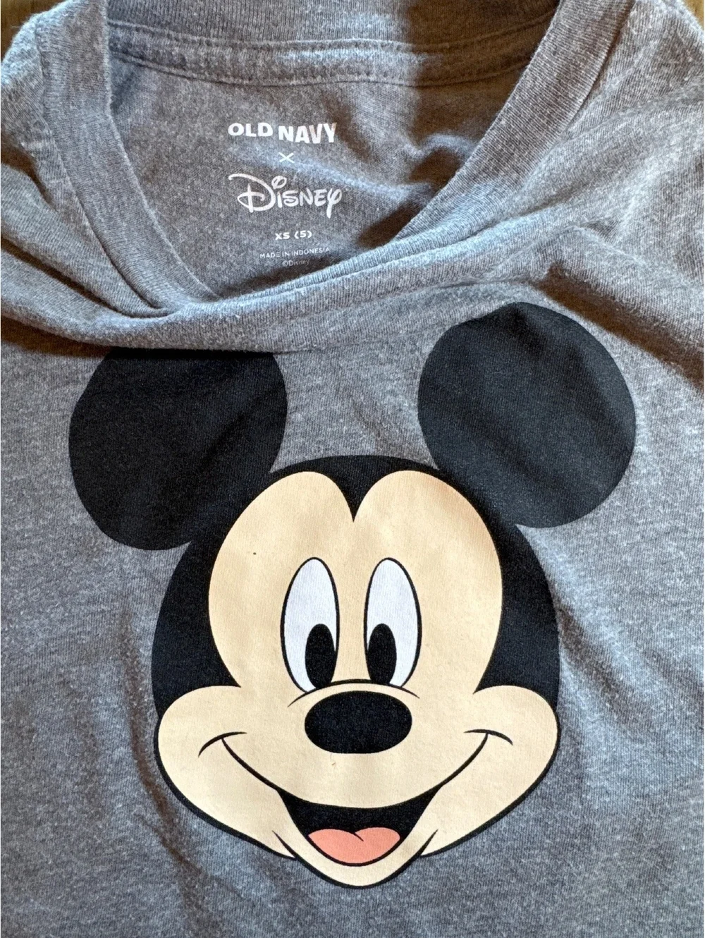 Old Navy Disney Mickey Mouse Graphic T-Shirt Boys 5T Gray