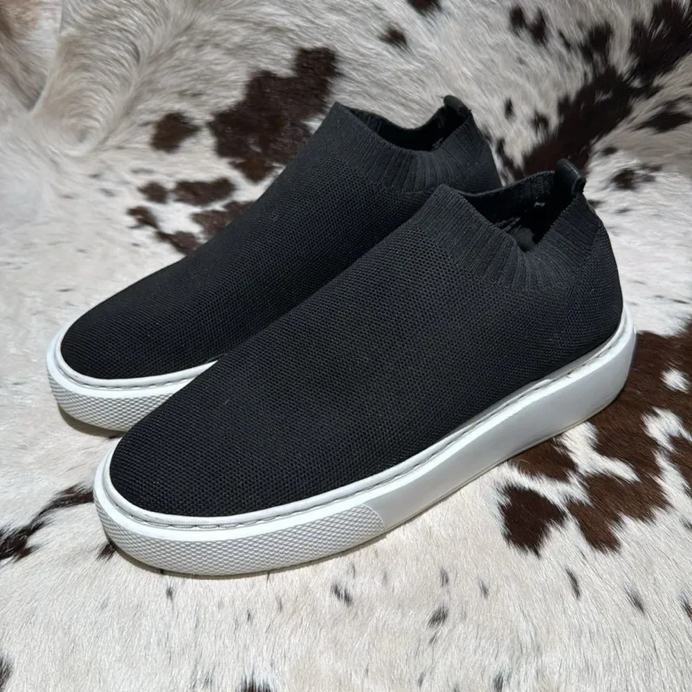 J/SLIDES these shoes