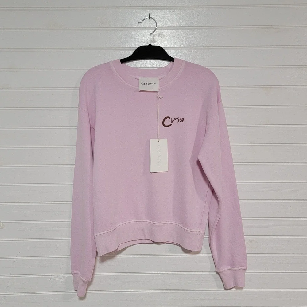 NWT Closed Pink Embroidered Logo Crew Neck Sweatshirt‎ Size Small Oyster