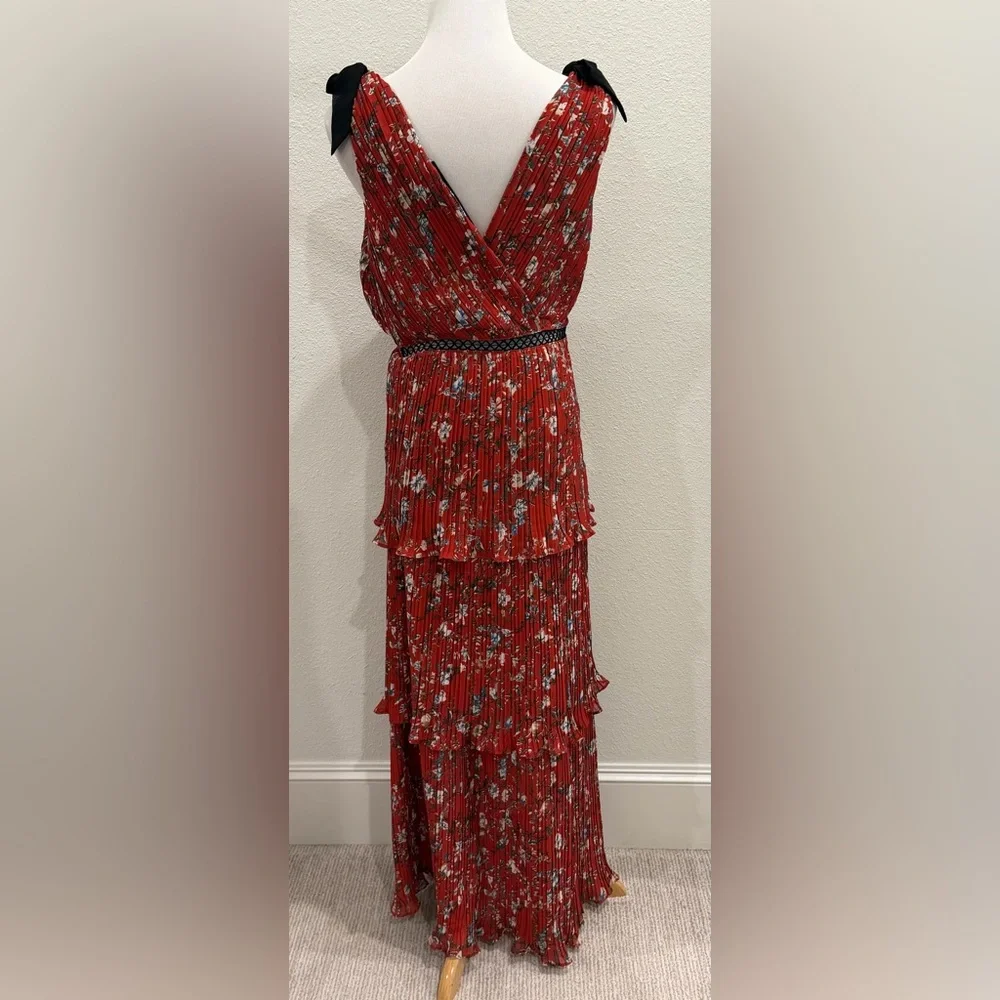 NEW Lulus Such Sophistication‎ Maxi Dress Medium Rust Red Floral Pleated Tiered
