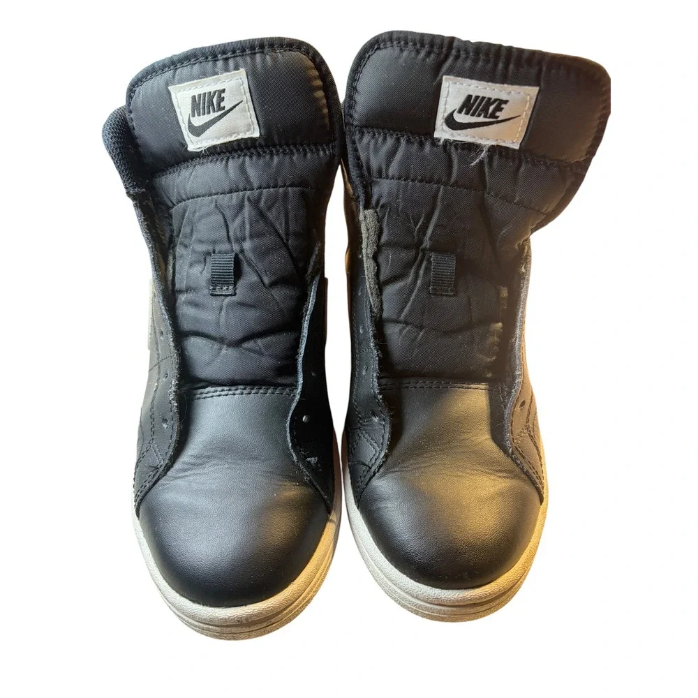 Nike court royale