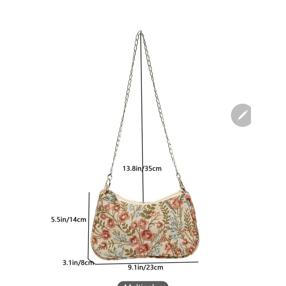 N/A romantic florals