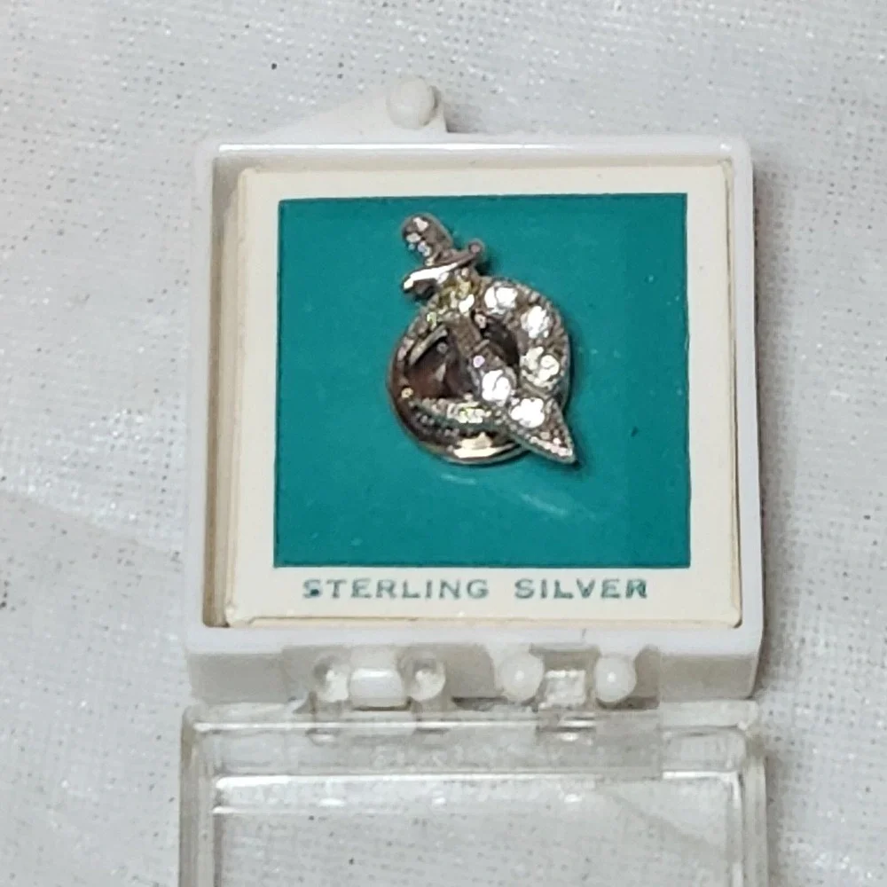 Sterling Silver Vintage Rhinestone Saber & Crescent Moon Design Small Pin‎ Mason