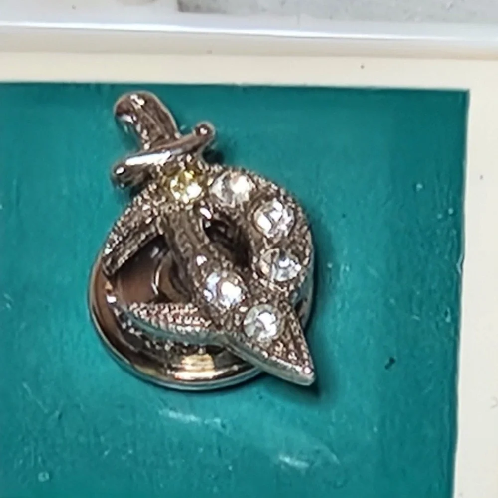 Sterling Silver Vintage Rhinestone Saber & Crescent Moon Design Small Pin‎ Mason