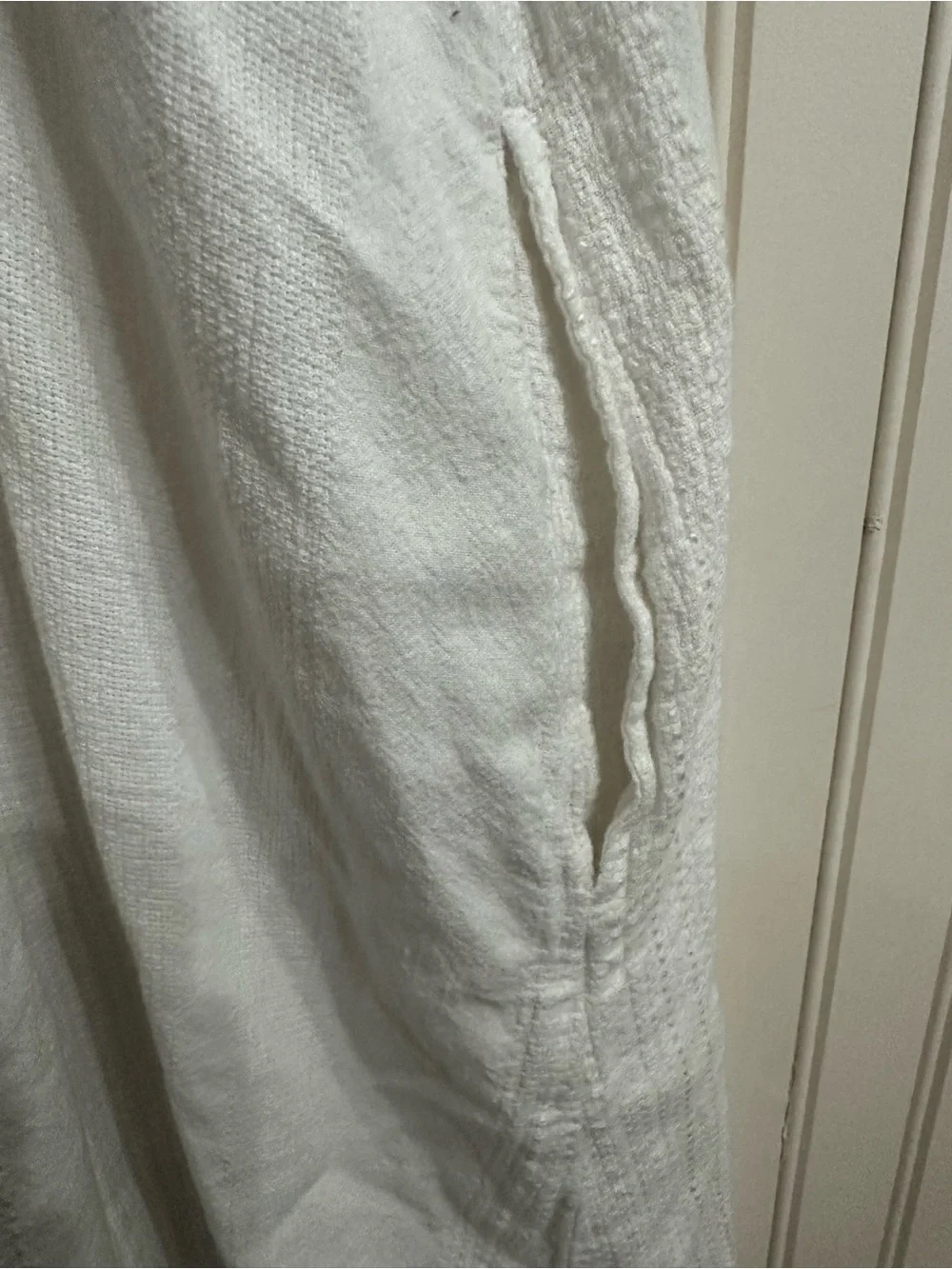 Universal Thread casual white
