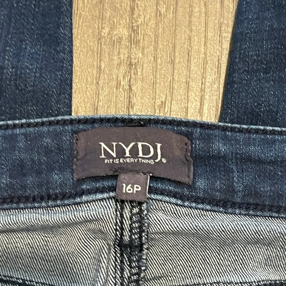 NYDJ sculpting designed sleek