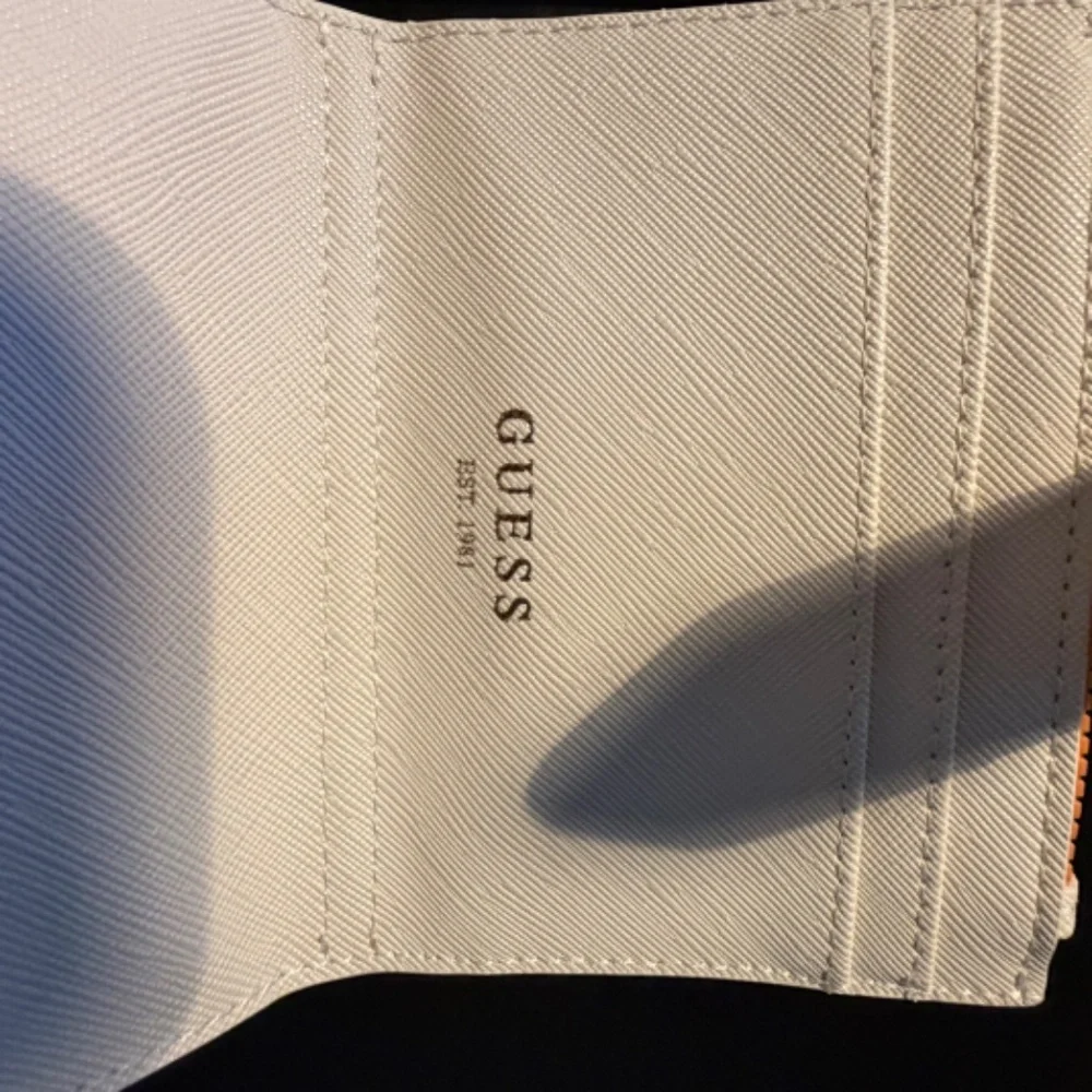 Guess laurel saffiano