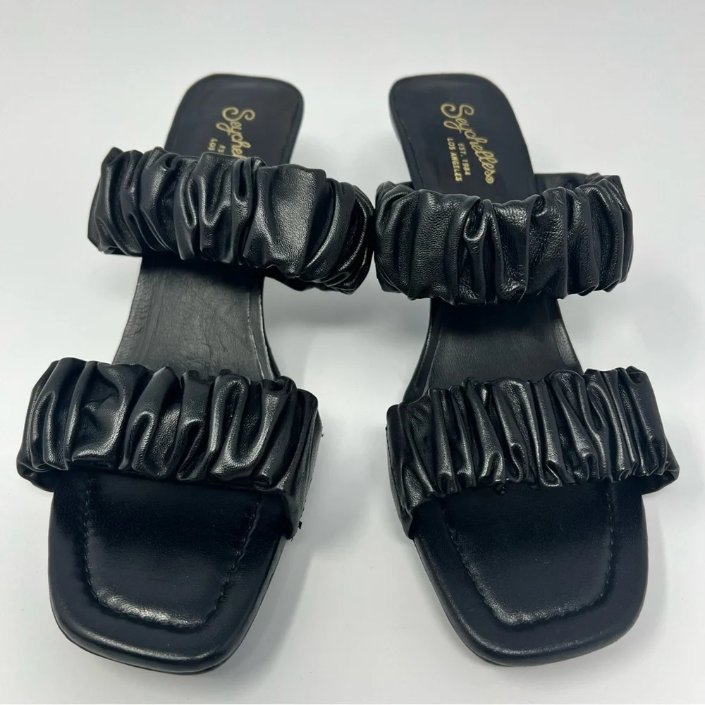 Seychelles leeward sandals