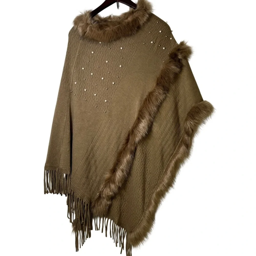 *NWT* Northern Angel Plus Poncho‎ Womens 0X/1X Brown Faux Fur Pearl Fringe Cape