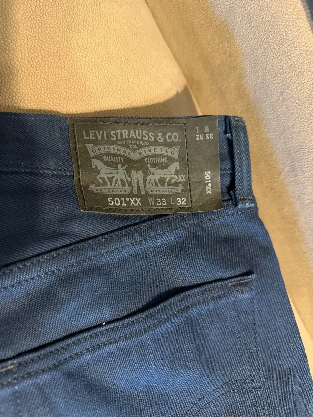 Levis straight leg