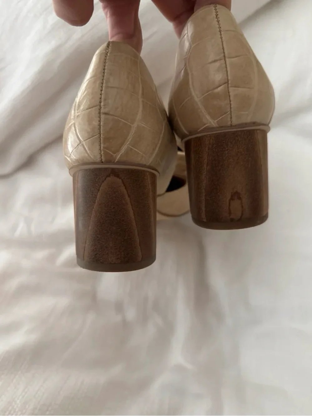 SARTO By Franco Sarto sarto beige