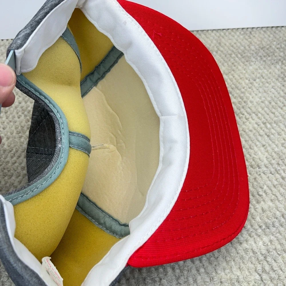 YoungAn includes hat