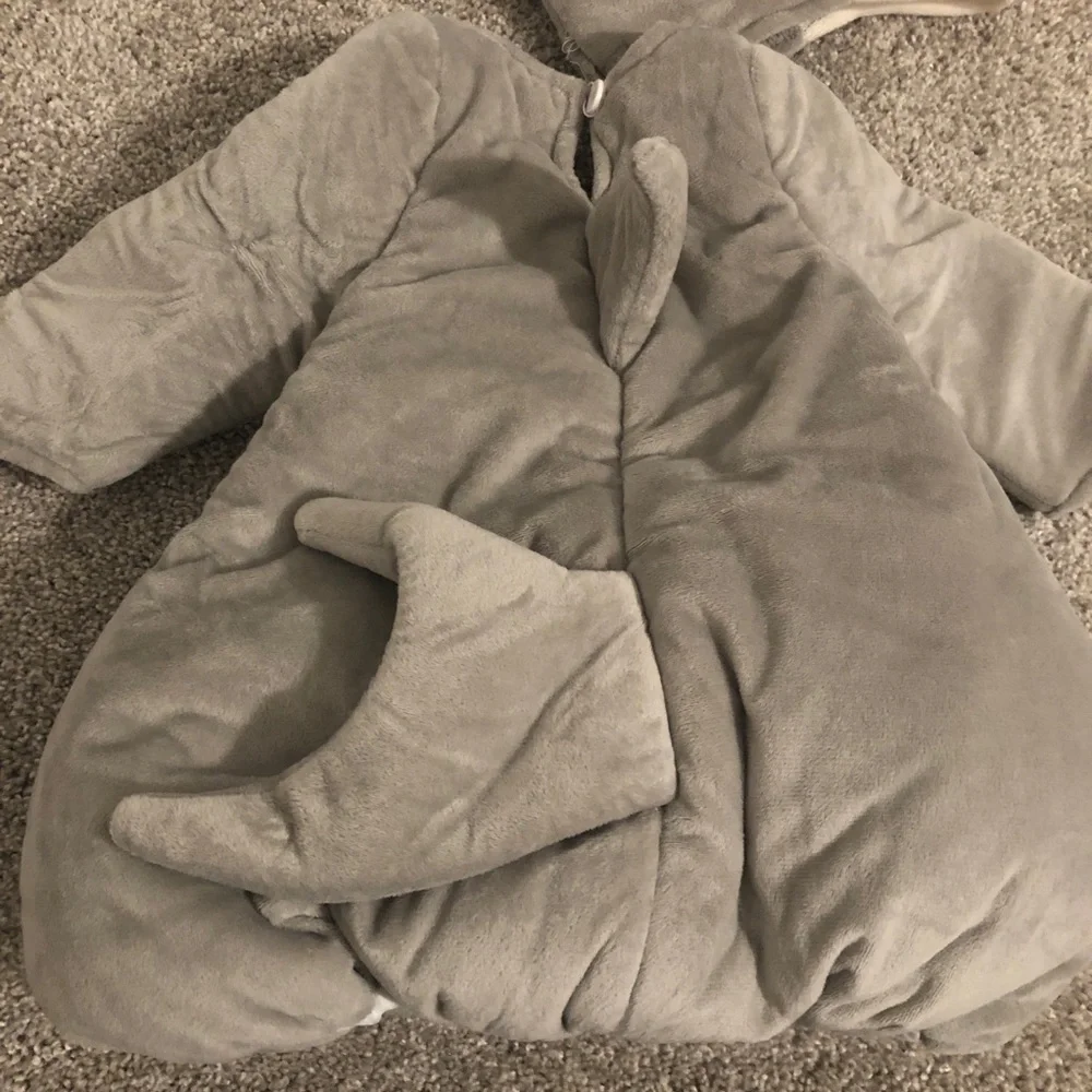 Halloween Costumes soft grey