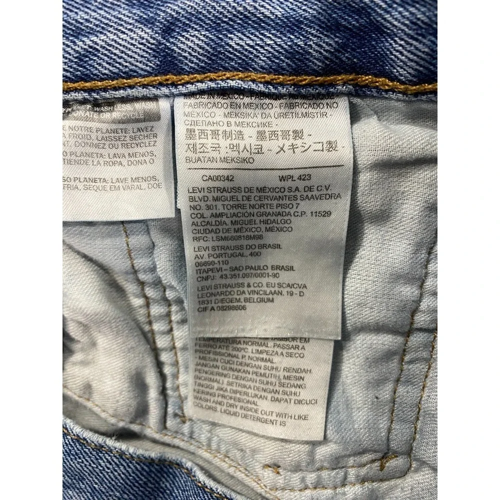 Levis please be