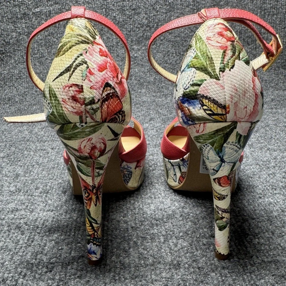 Patricia Blancos Colombian Store up sale