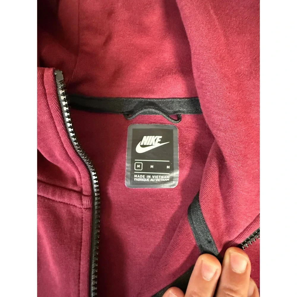 Nike sportswear tech