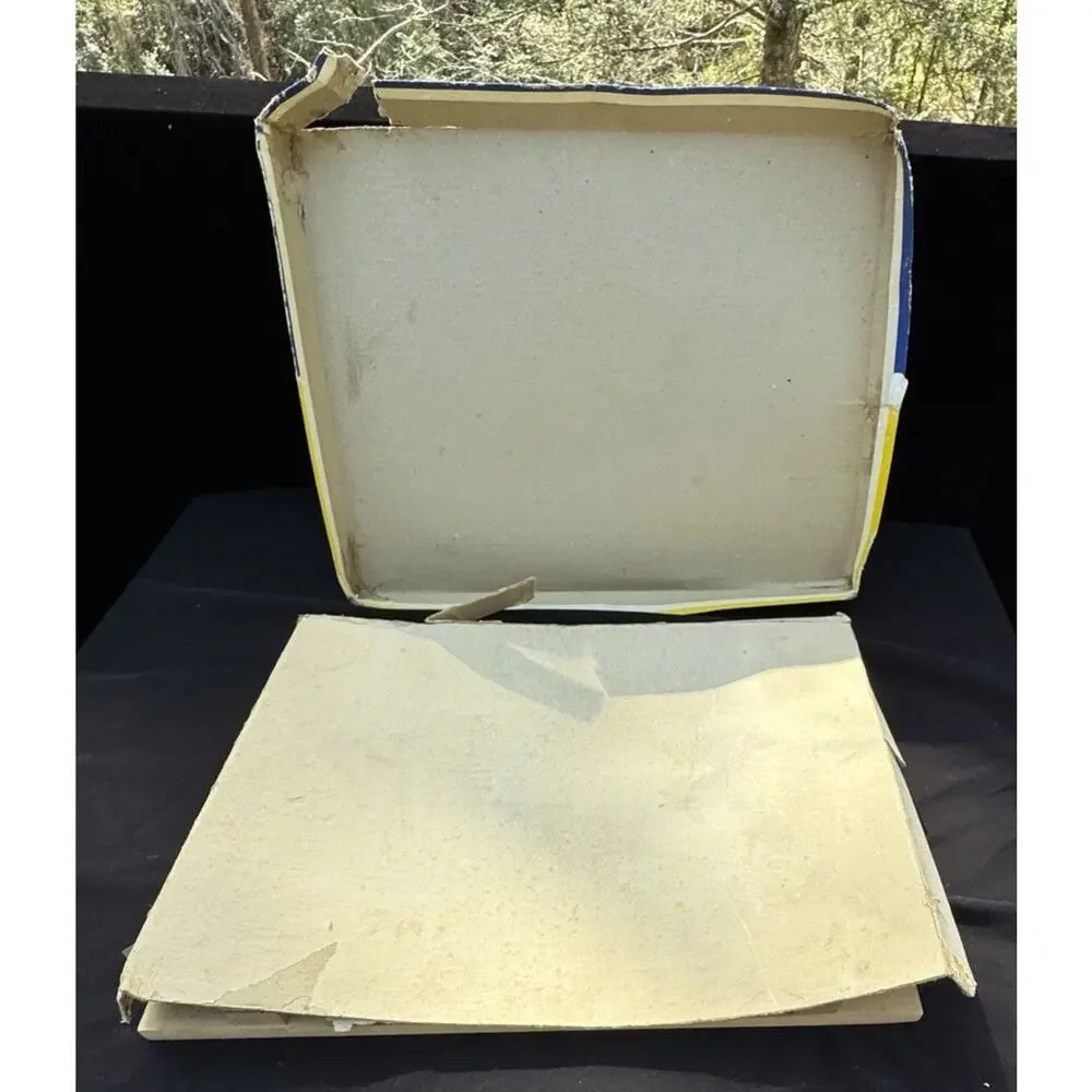 Vintage 1940’s Junior Artist DRAWING Set Wood Easel IN BOX