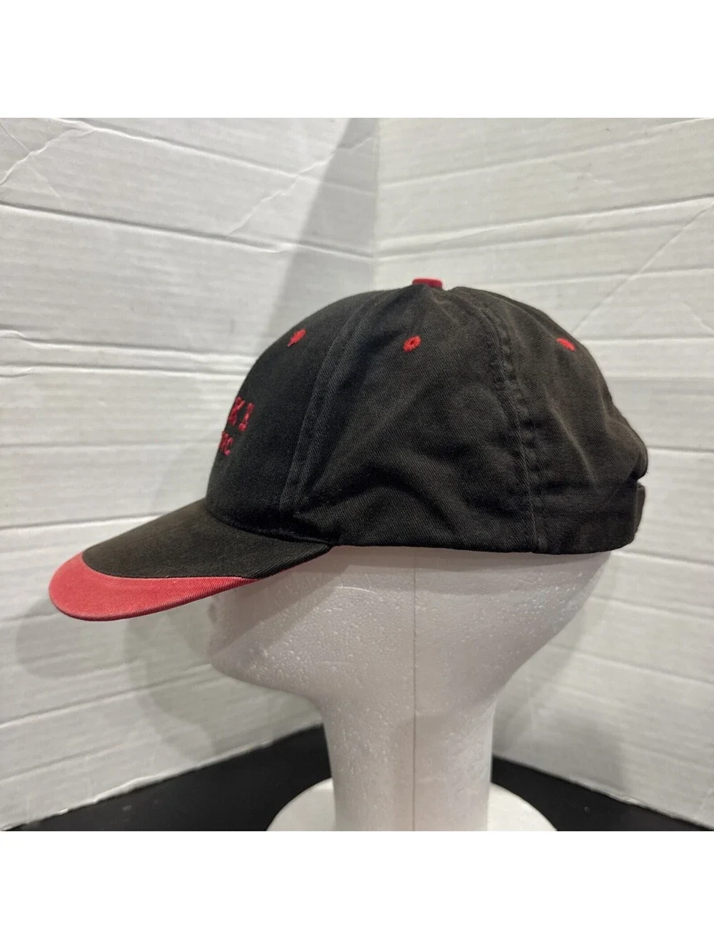 Cap America buske lines