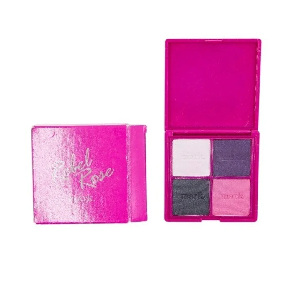Avon - Mark Rebel Rose‎ Eyeshadow Quad