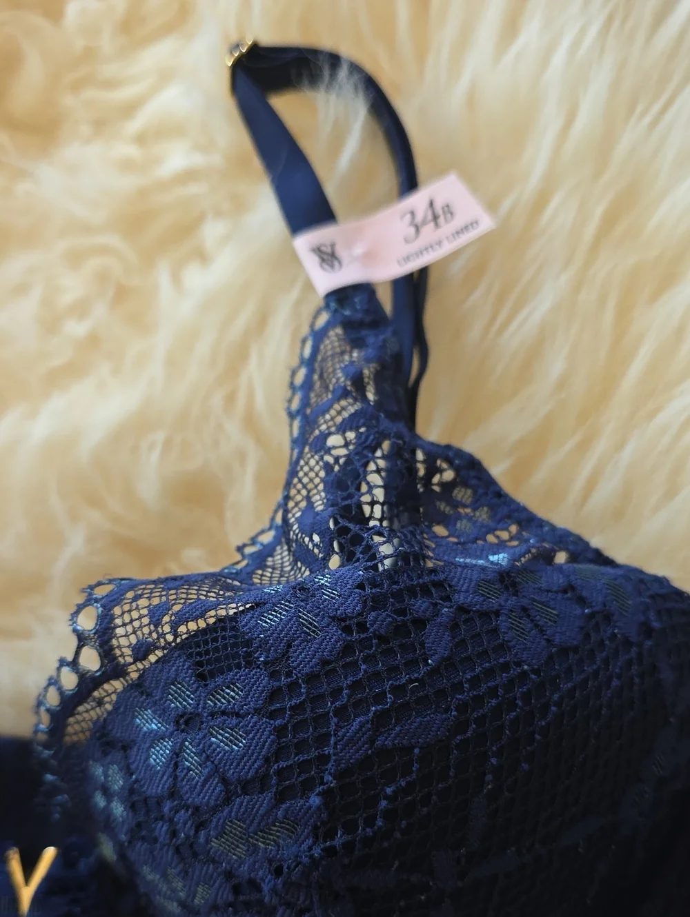 Victorias Secret ​brand victoria