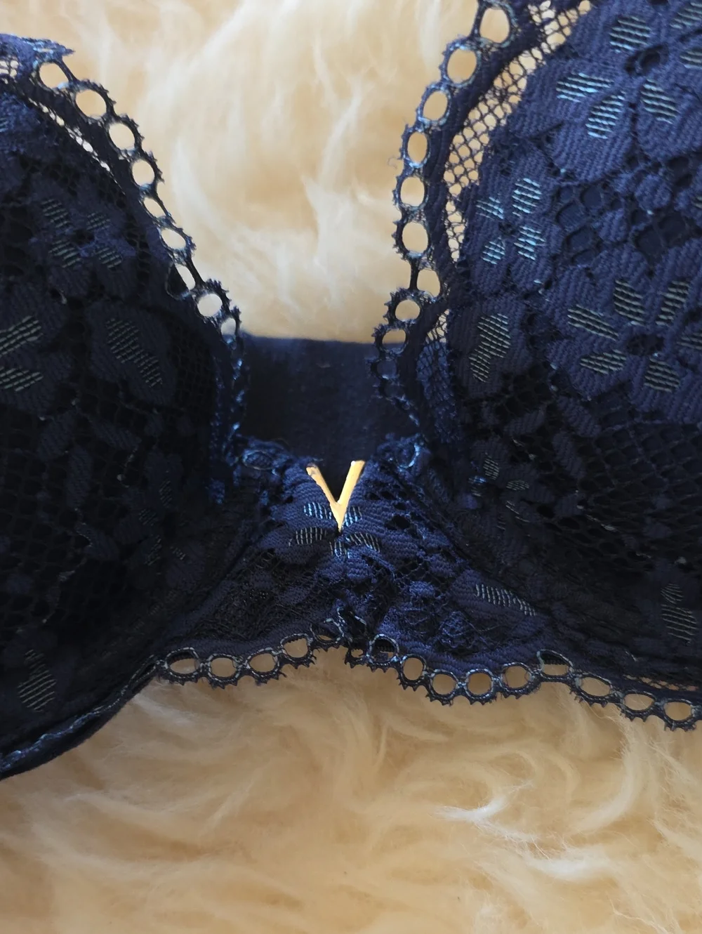 Victorias Secret ​brand victoria