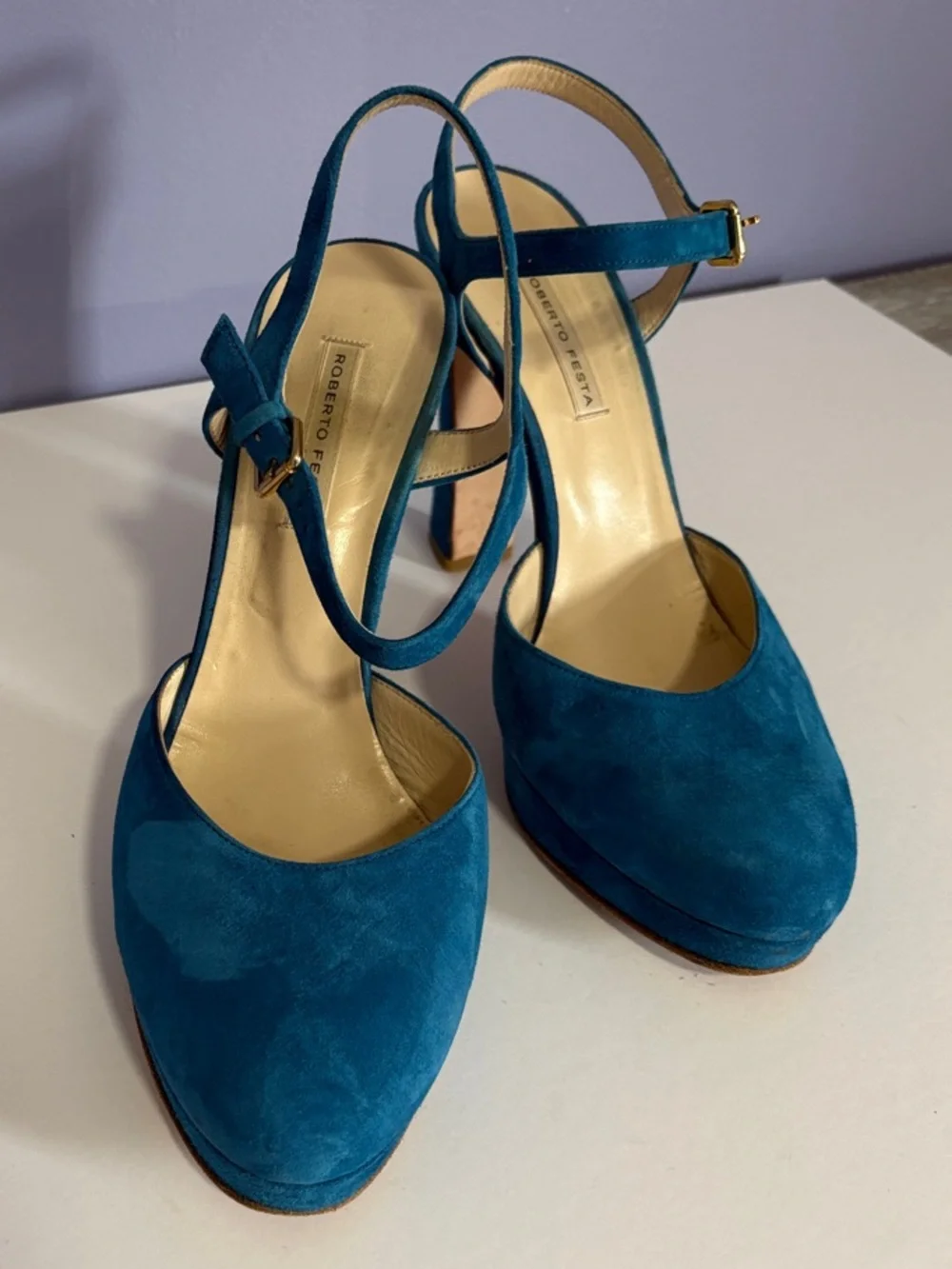 Roberto Festa stylish teal