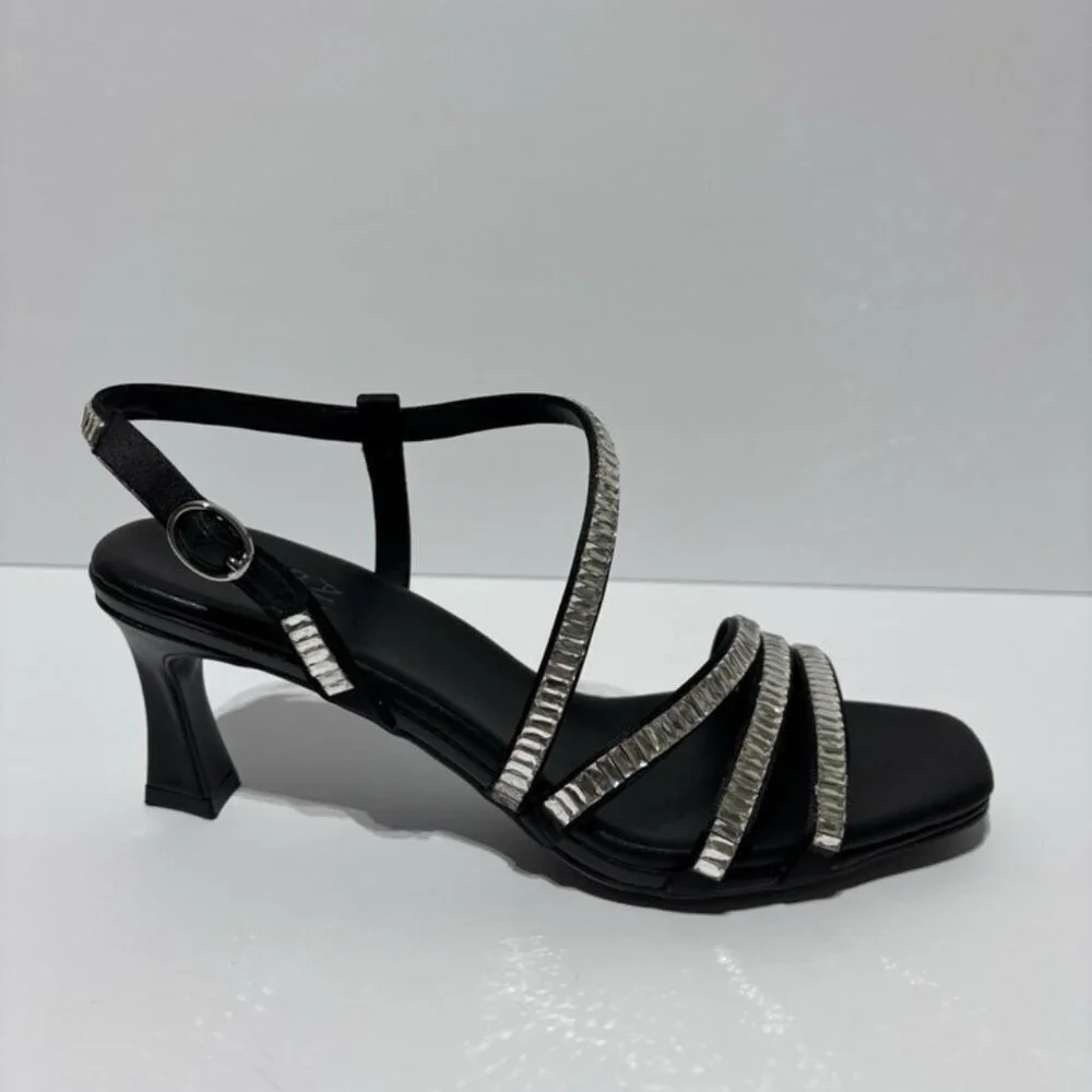 Naturalizer Women’s Galaxy 2 Strappy Sandals Black, Size 7W  New with box  UF