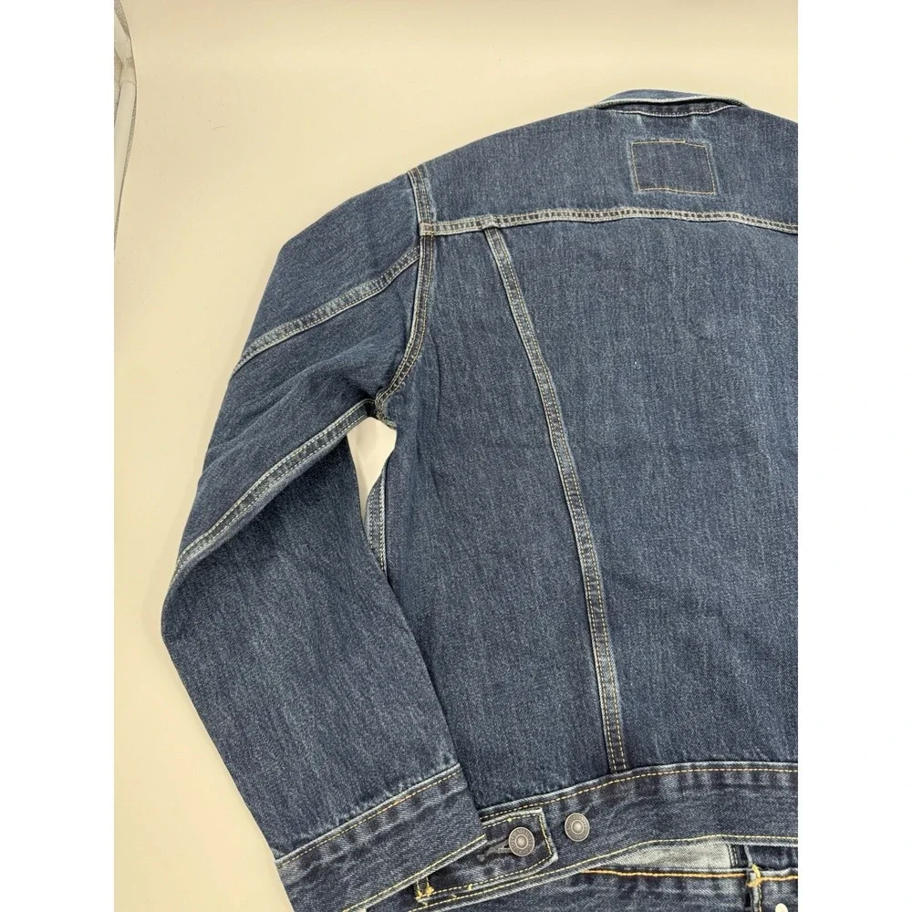 Levis iconic levi