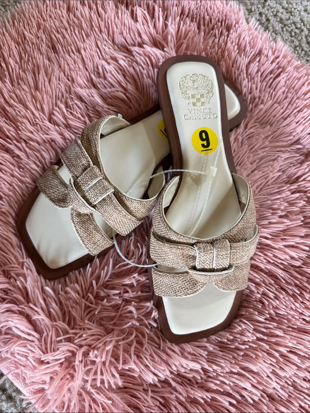Vince Camuto vince camuto