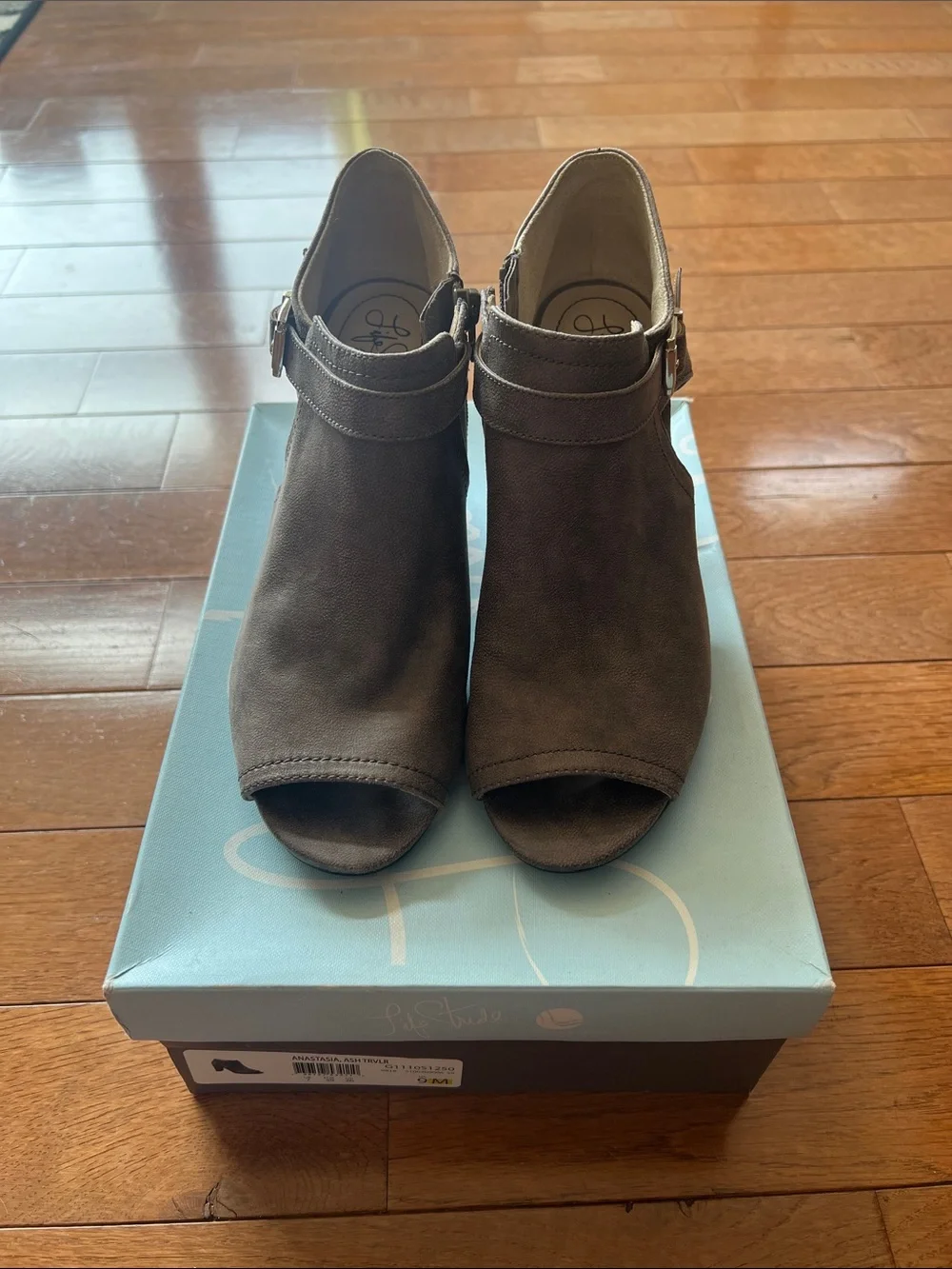 Life Stride sleek peep
