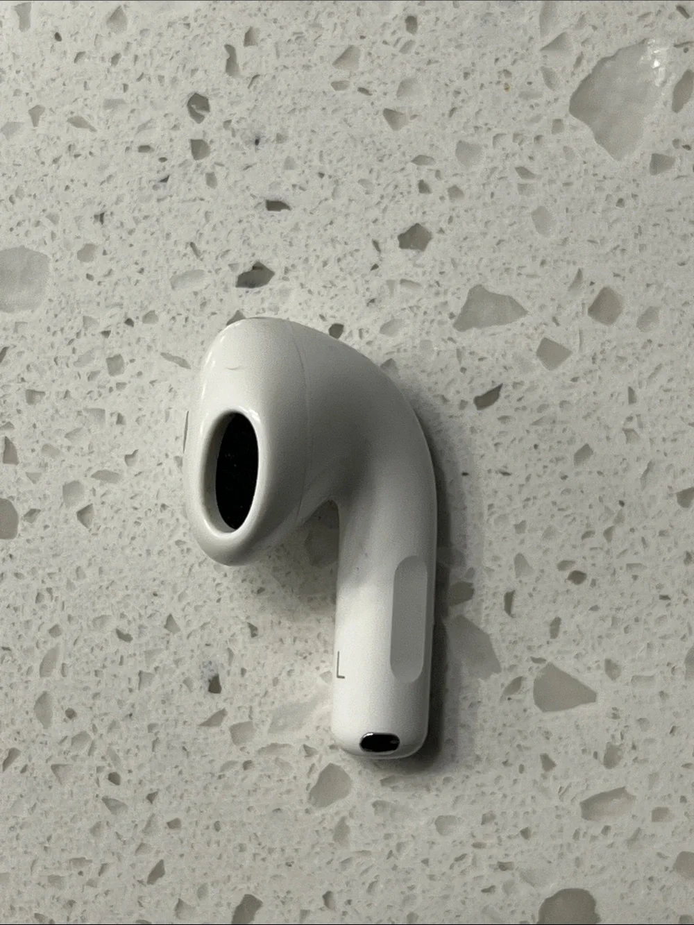 Genuine Apple AirPods 4 (L) A3053 Right side Replacement ONLY