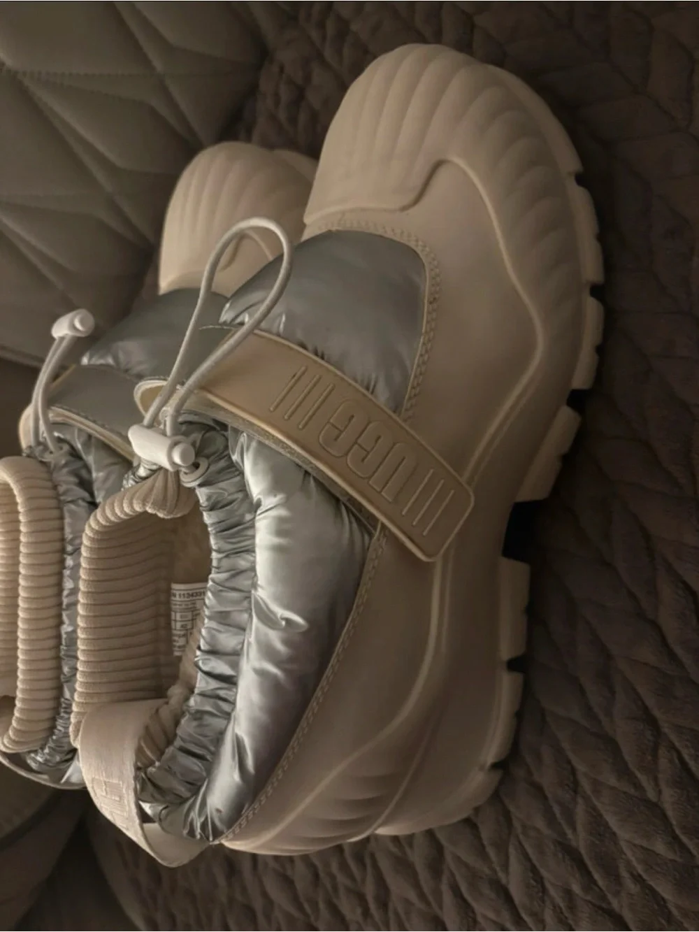 UGG under sole adjustable
