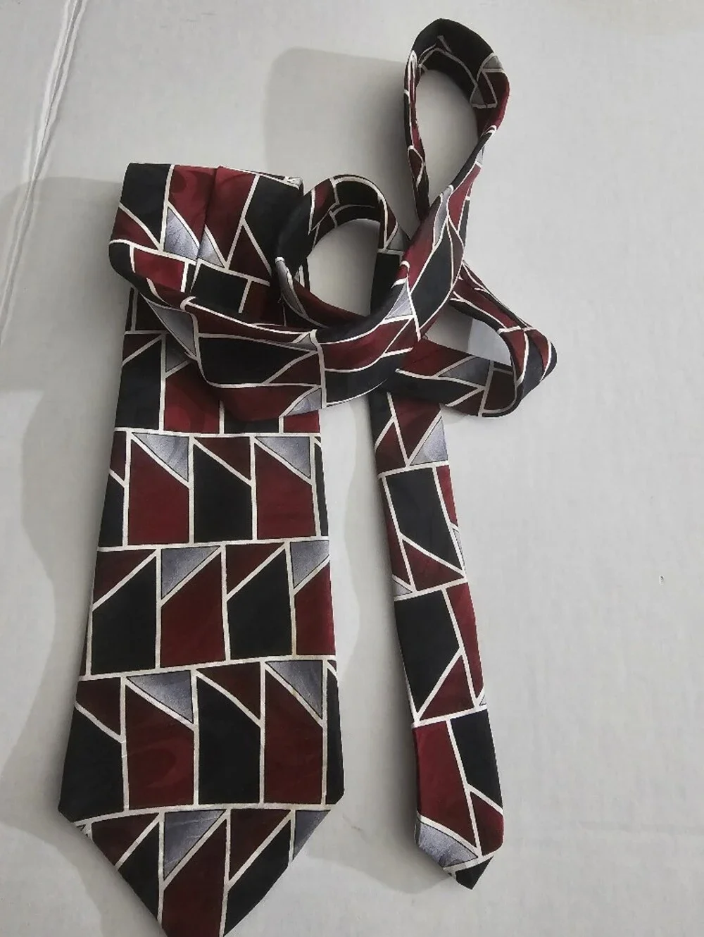 Geometric Print Neck Scarf in Wine, Black & Silver