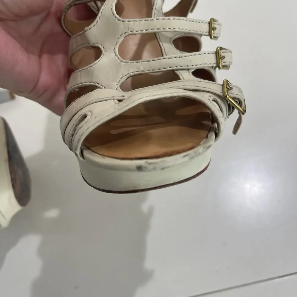 L.A.M.B. scuffing toes
