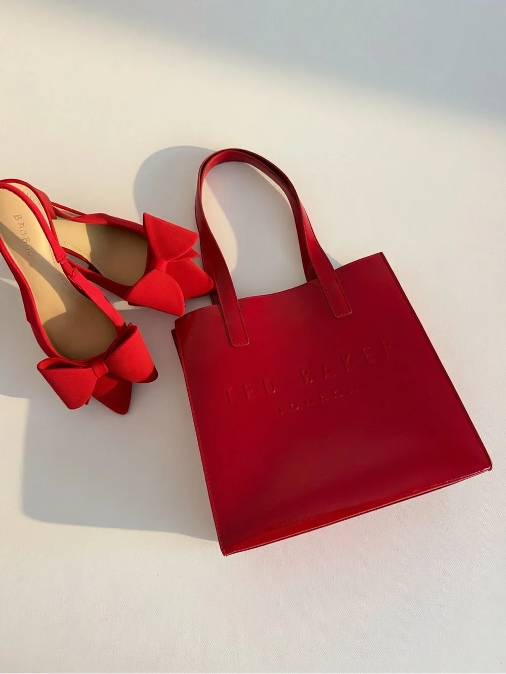 N/A elegant red