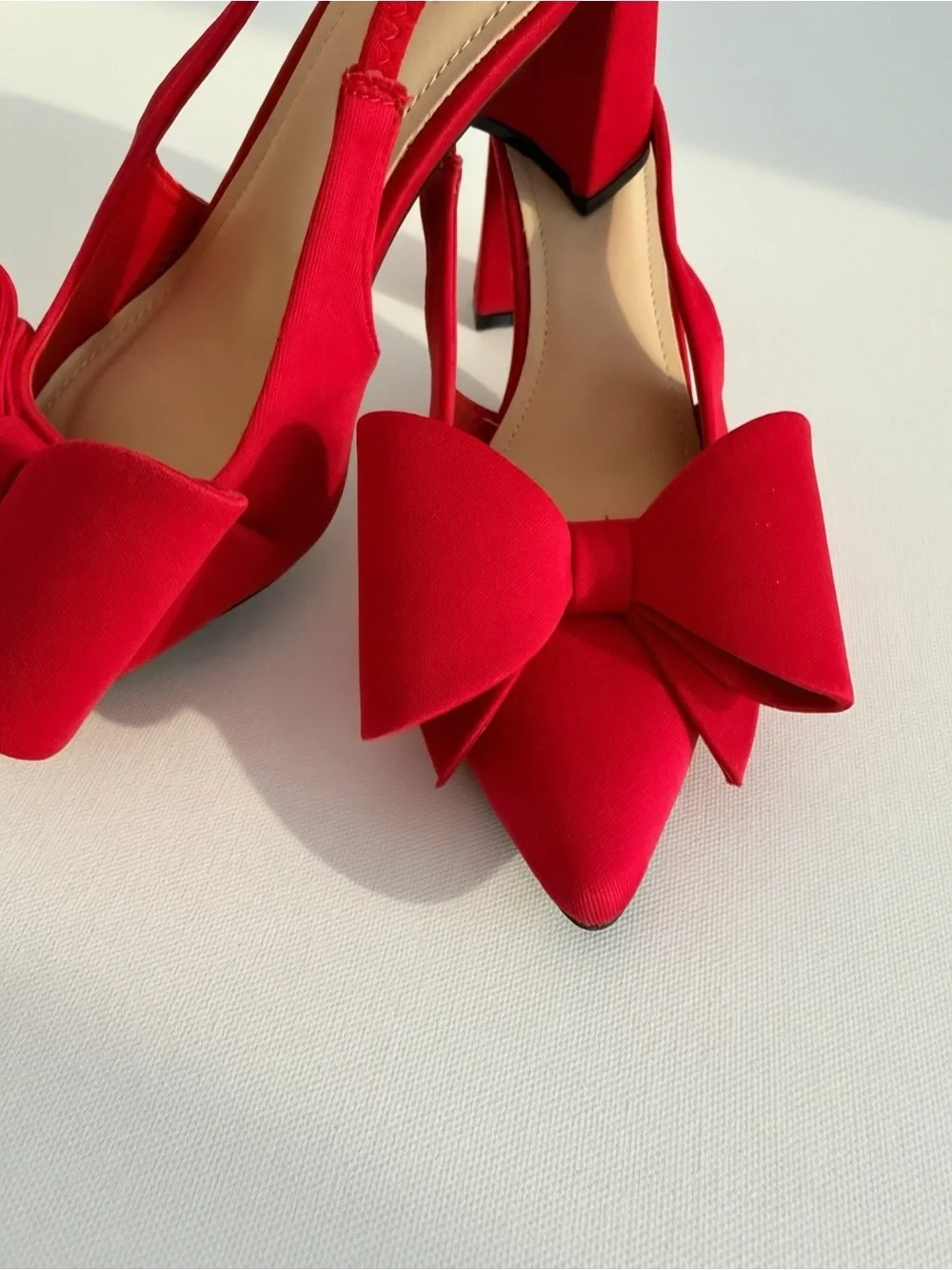 N/A elegant red