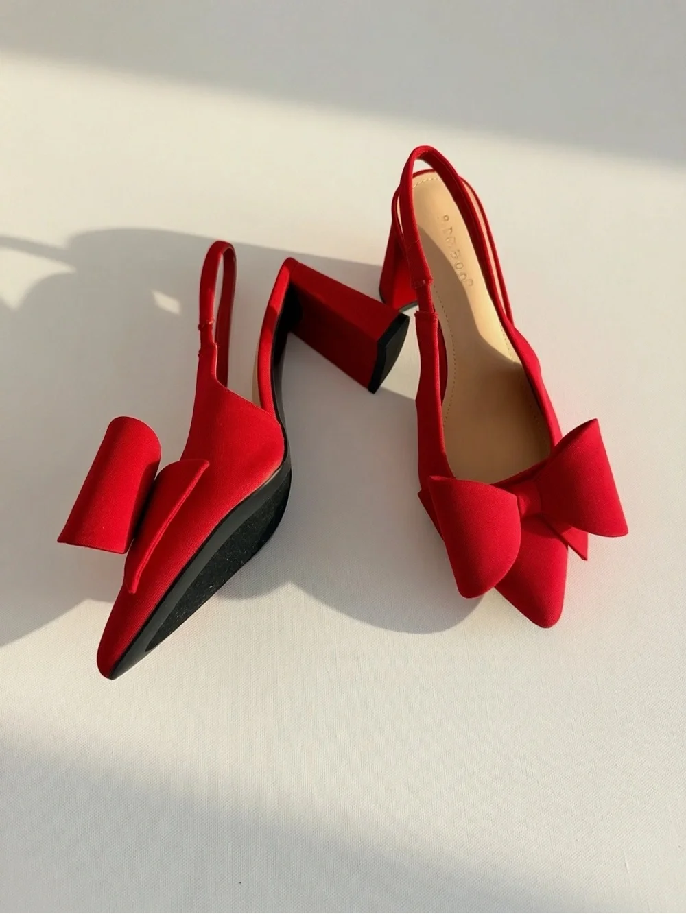 N/A elegant red