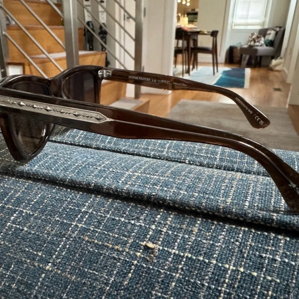 Oliver Peoples 100% look never
