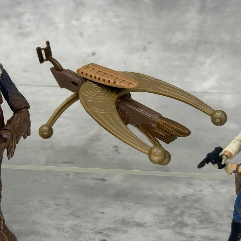 Star Wars Legacy Millennium Falcon Crew Han Solo Chewy Kashyyyk Weapon 3.75