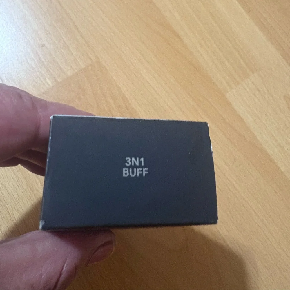 laura mercier reposhing this