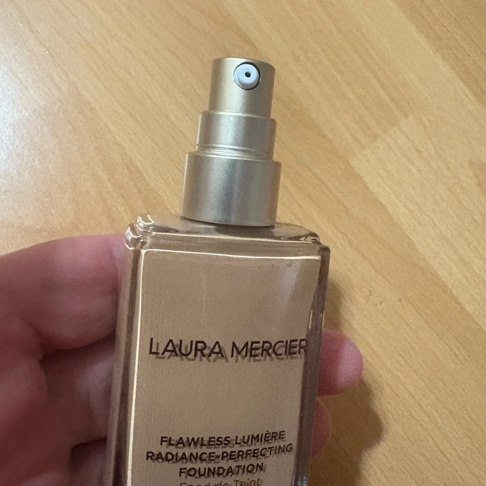 laura mercier reposhing this