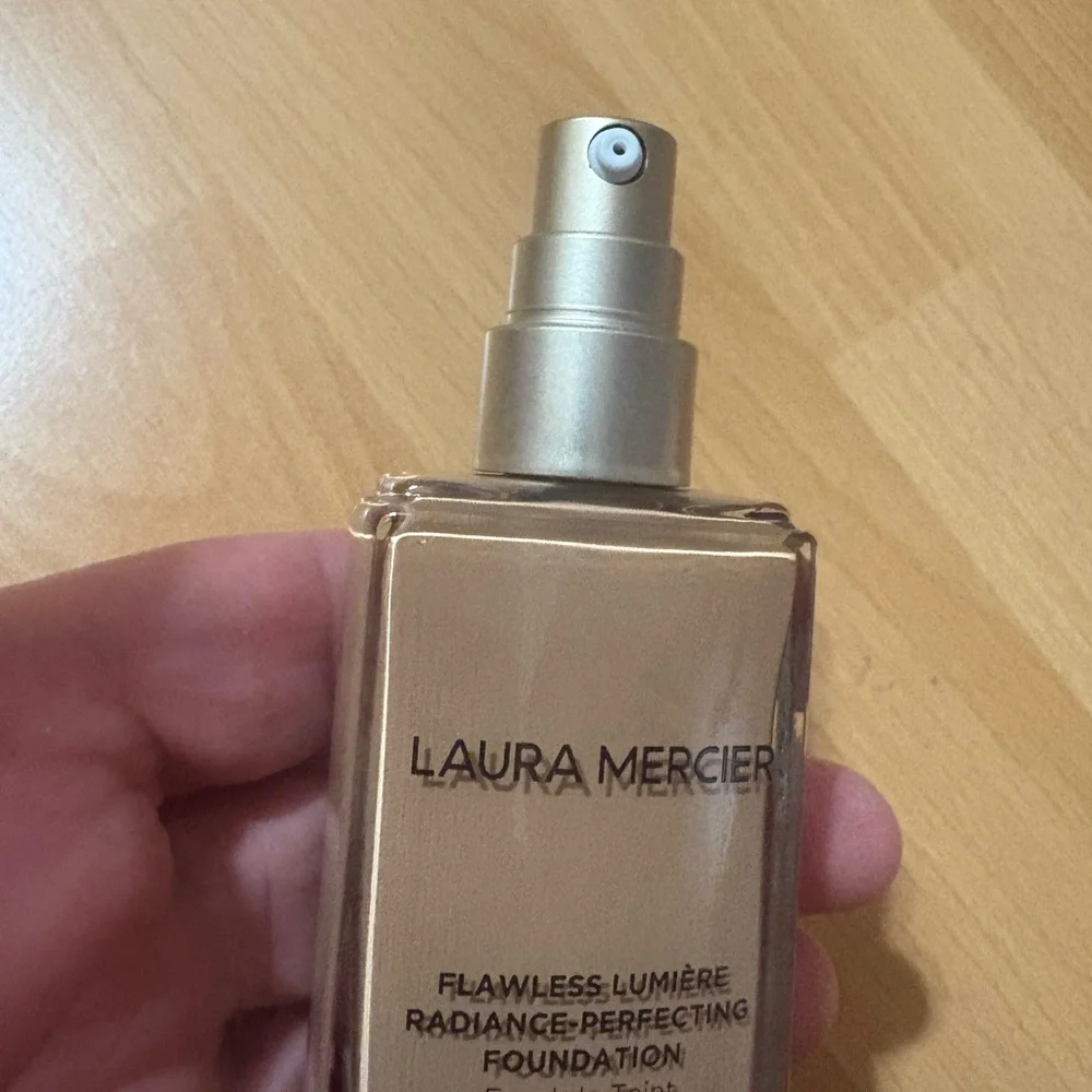 laura mercier reposhing this