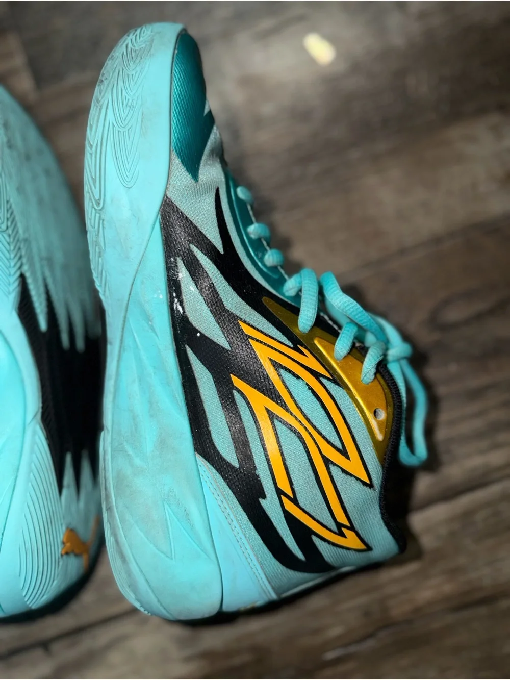 Puma lace midsole secure