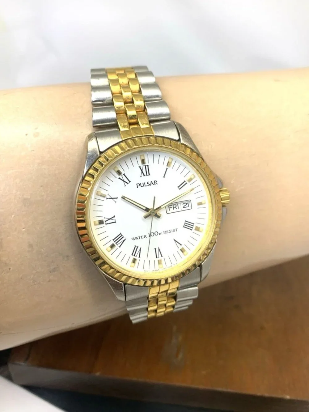 Pulsar men watch