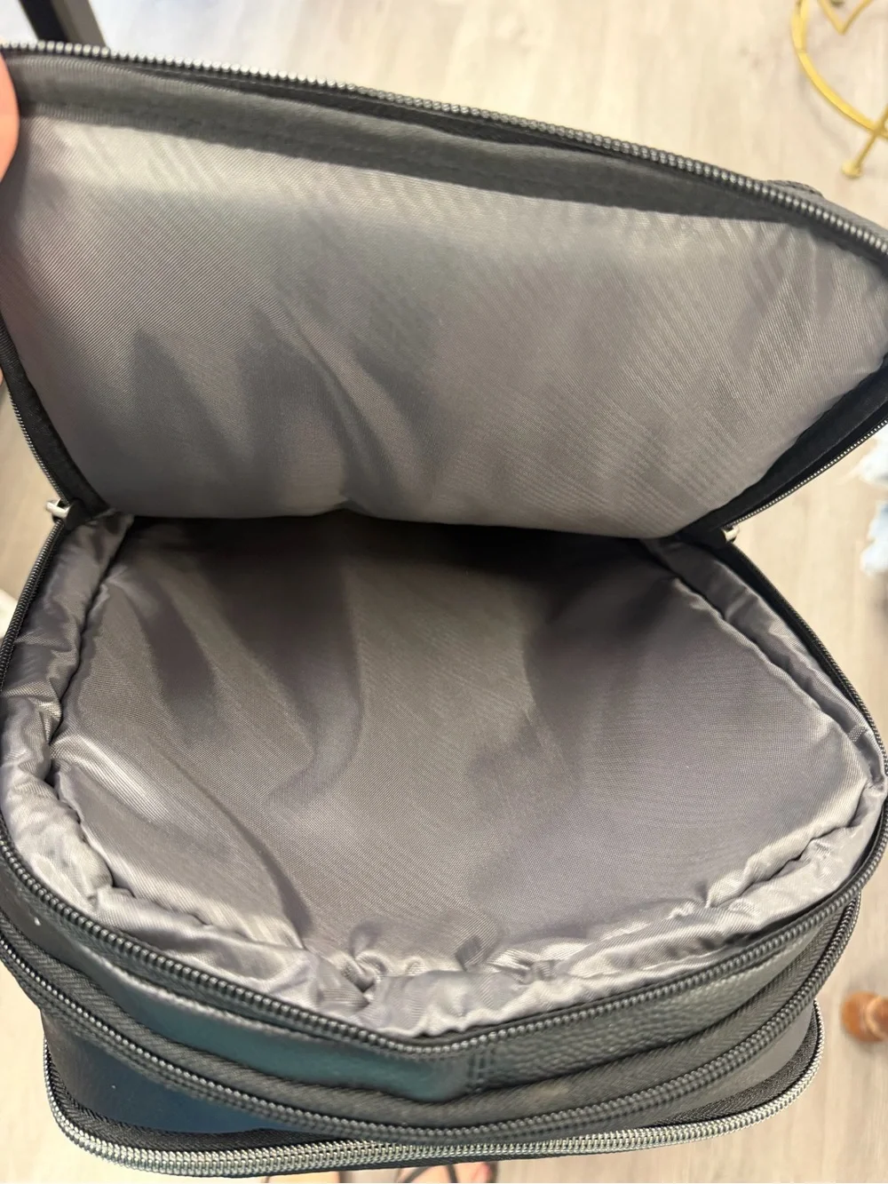 Samsonite padded 14 curved