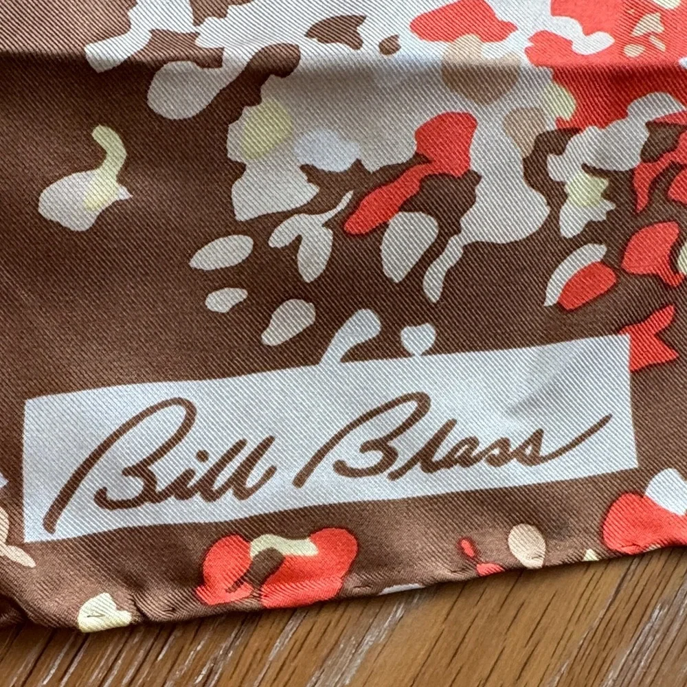 bill blass stylish scarf