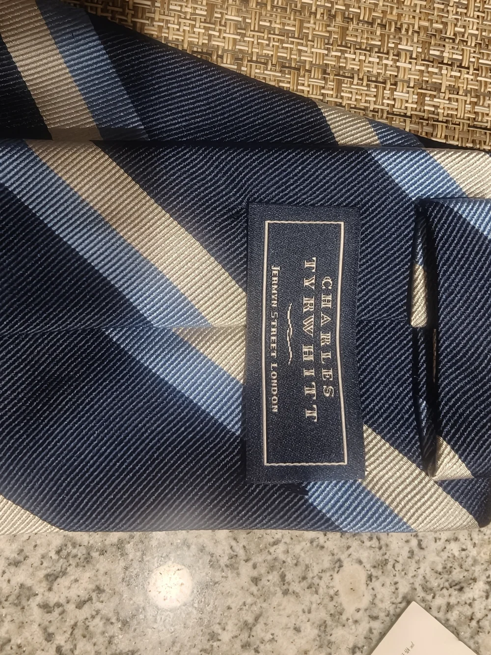 Charles Tyrwhitt classic striped