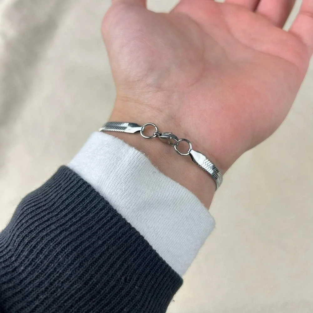 N/A bracelets are