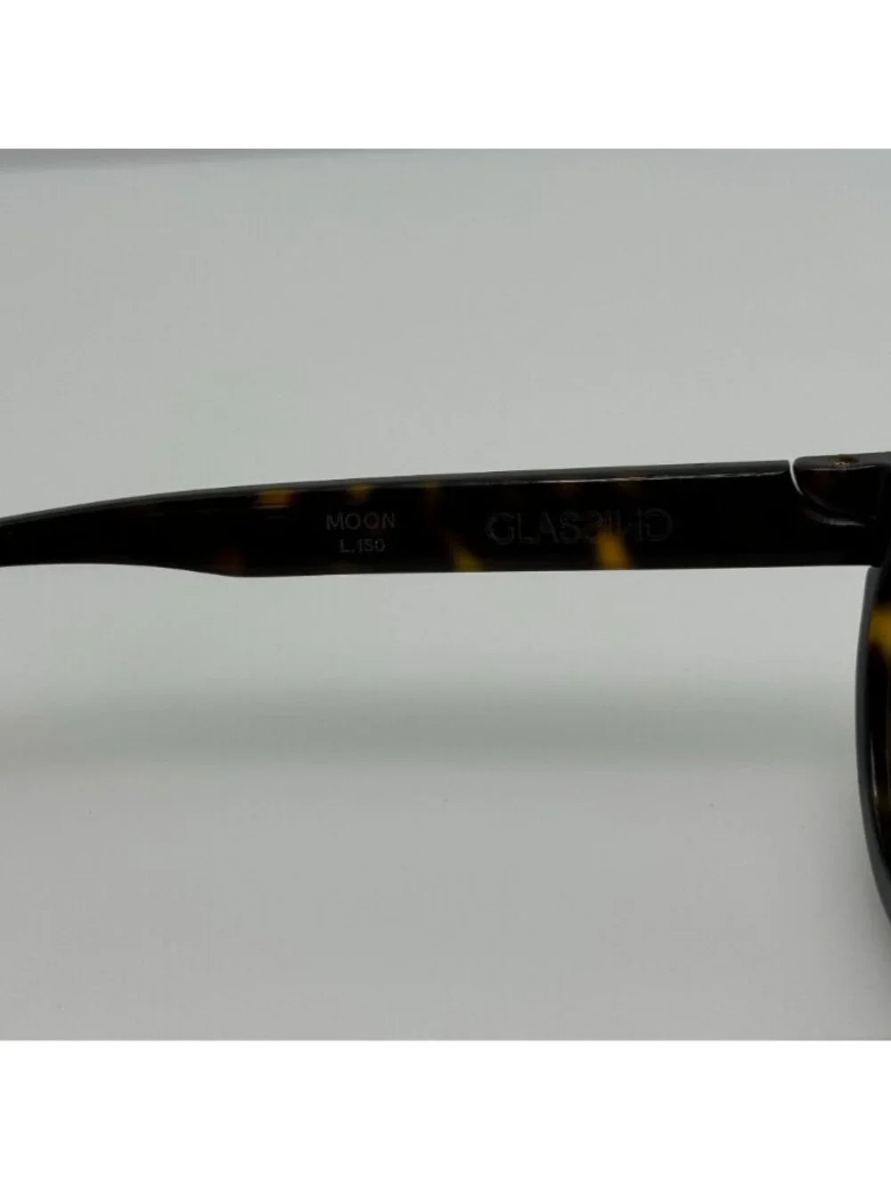 Glassing when wearing