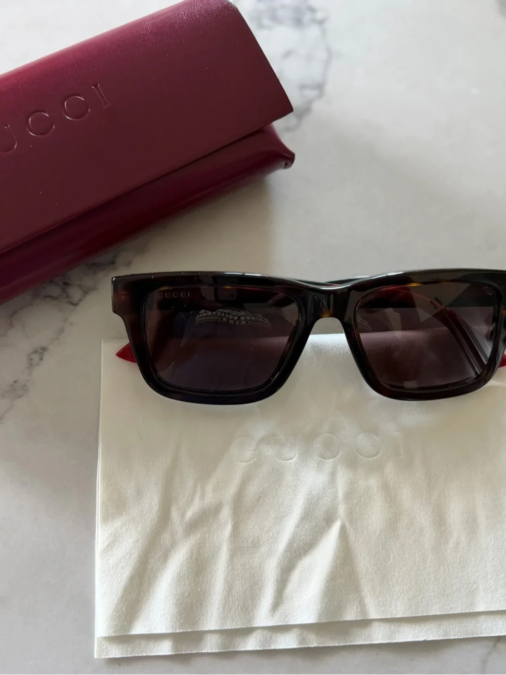 Gucci Tortoiseshell Frame Sunglasses with Brown Lenses and Berry Case